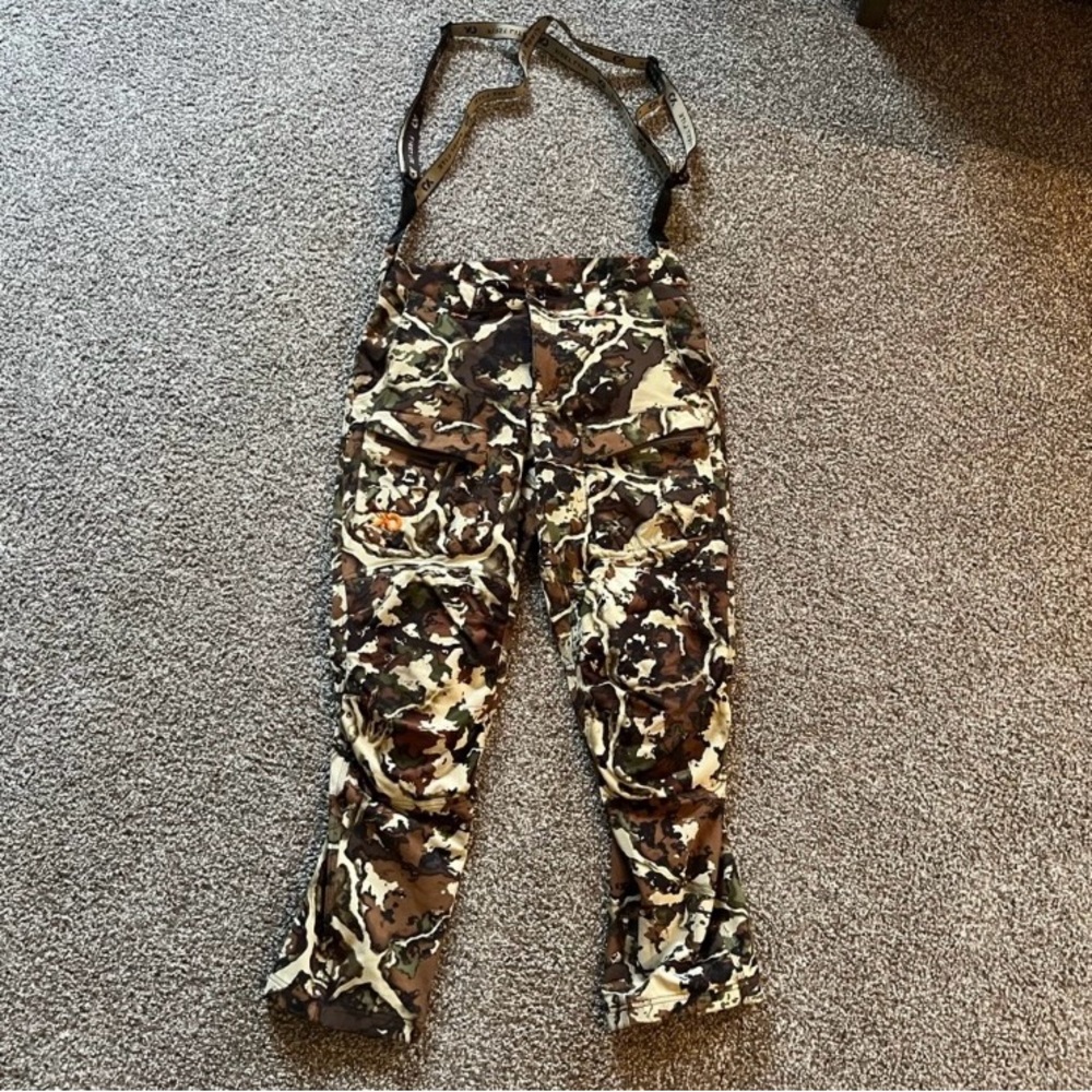 Corrugate foundry pants